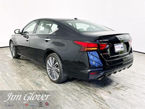 2025 Nissan Altima SL