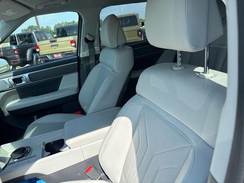 White 2025 Hyundai SANTA FE HEV SEL