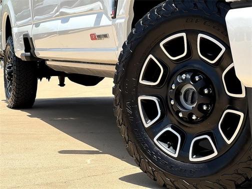 2023 Ford F-350 PLATINUM