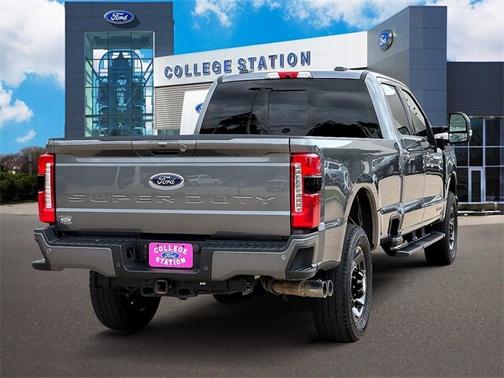 2023 Ford F-350 LARIAT SUPER DUTY
