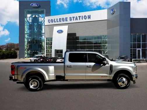 2024 Ford F-350 LARIAT SUPER DUTY