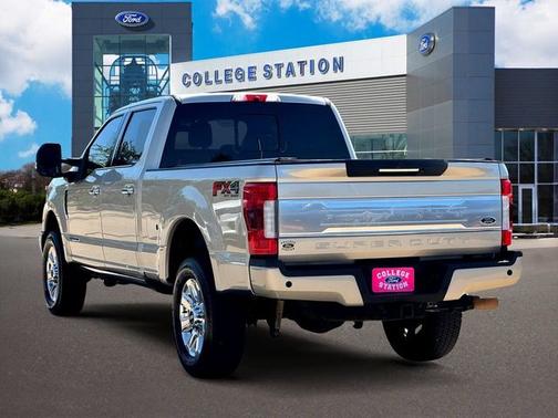 2017 Ford F-250 PLATINUM