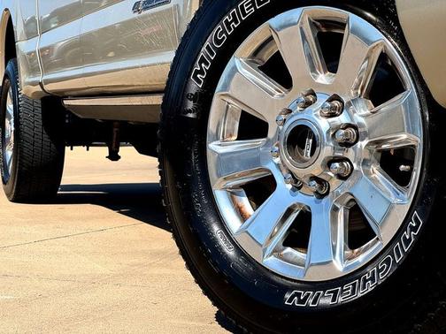 2017 Ford F-250 PLATINUM