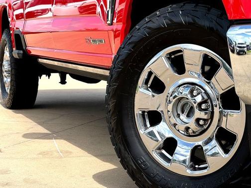 RACE RED 2023 Ford F-250 LARIAT