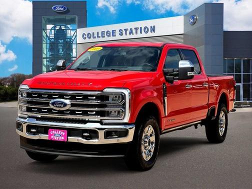 RACE RED 2023 Ford F-250 LARIAT
