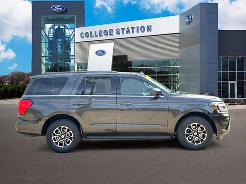 DARK MATTER GRAY METALLIC 2022 Ford Expedition XLT