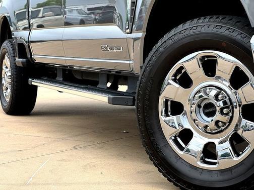 CARBONIZED GRAY 2025 Ford F-250 LARIAT