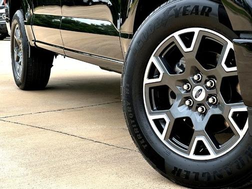AGATE BLACK METALLIC 2024 Ford F-150 STX