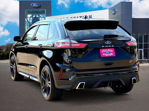 2021 Ford Edge ST