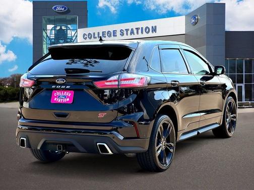 2021 Ford Edge ST