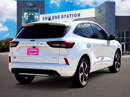 2024 Ford Escape ST-LINE ELITE