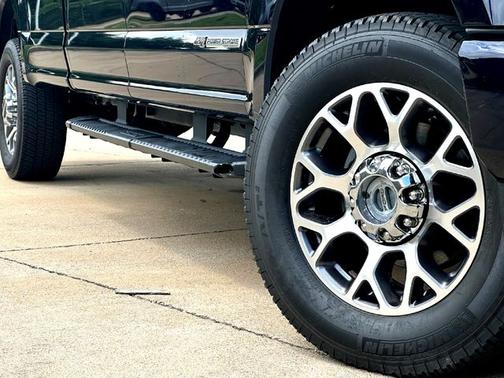 ANTIMATTER BLUE 2022 Ford F-350 LARIAT SUPER DUTY