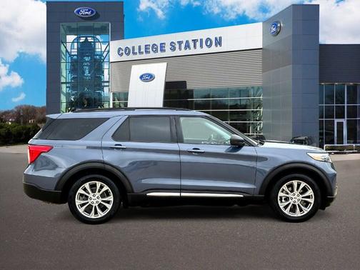 INFINITE BLUE MET TINTED CC 2021 Ford Explorer XLT