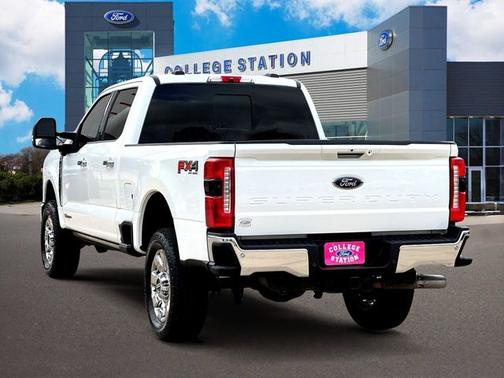 2023 Ford F-250 LARIAT