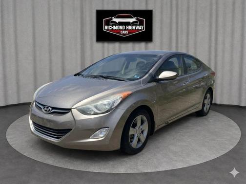 Beige 2013 Hyundai ELANTRA GLS
