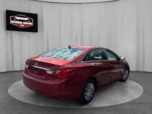 2011 Hyundai SONATA GLS