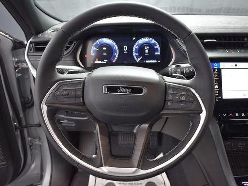 2026 Jeep Grand Cherokee Altitude