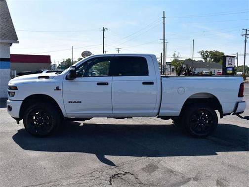 2025 RAM 2500 Big Horn Crew Cab 4x4 6'4' Box