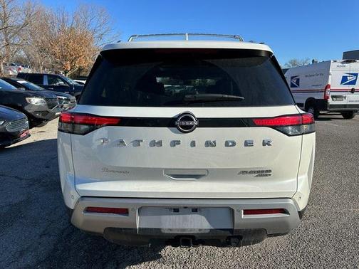 2023 Nissan Pathfinder Platinum 4WD