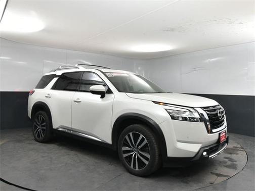 2023 Nissan Pathfinder Platinum 4WD