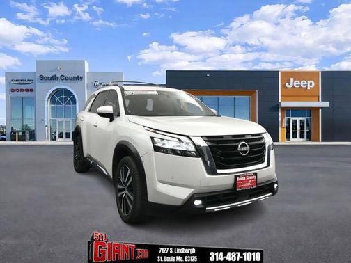 2023 Nissan Pathfinder Platinum 4WD