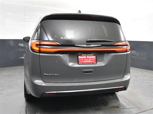 2025 Chrysler Pacifica L