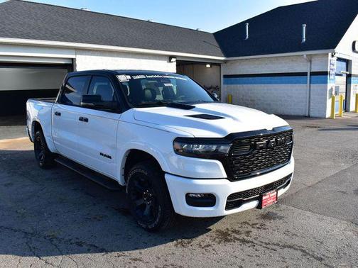 Bright White Clearcoat 2026 RAM 1500 Big Horn/Lone Star