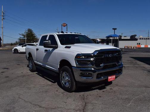 2026 RAM 2500 Tradesman Crew Cab 4x4 6'4' Box