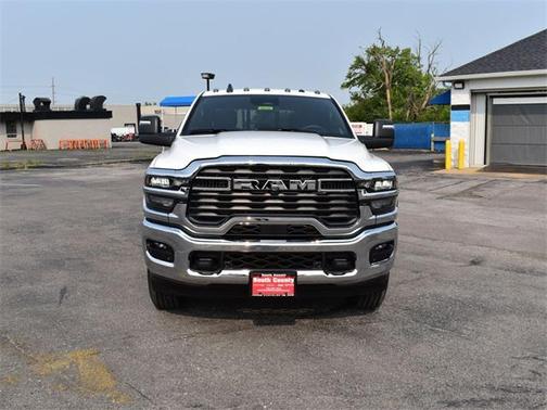 2025 RAM 2500 Tradesman Crew Cab 4x4 6'4' Box
