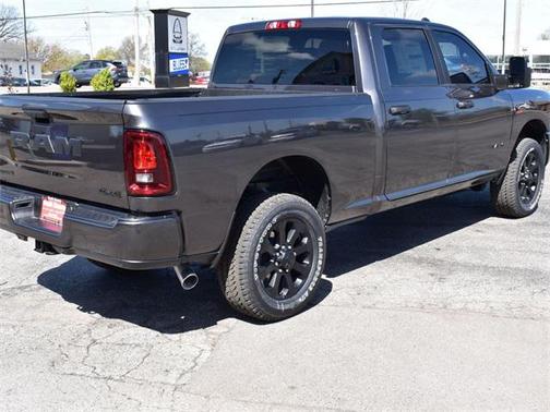 2025 RAM 2500 Big Horn Crew Cab 4x4 6'4' Box