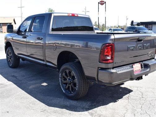 2025 RAM 2500 Big Horn Crew Cab 4x4 6'4' Box