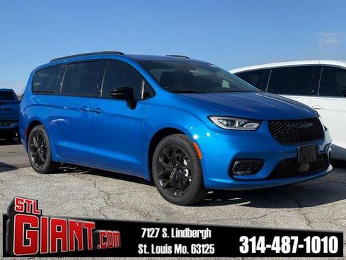 2026 Chrysler Pacifica L