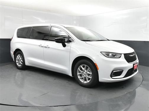 2025 Chrysler Pacifica L