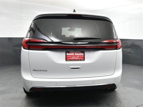 2025 Chrysler Pacifica L