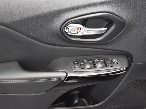 2023 Jeep Cherokee Altitude
