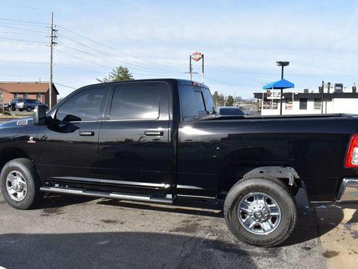 2024 RAM 2500 Tradesman Crew Cab 4x4 6'4' Box