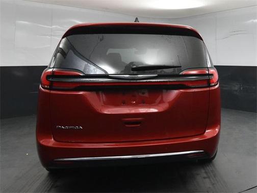 2025 Chrysler Pacifica L