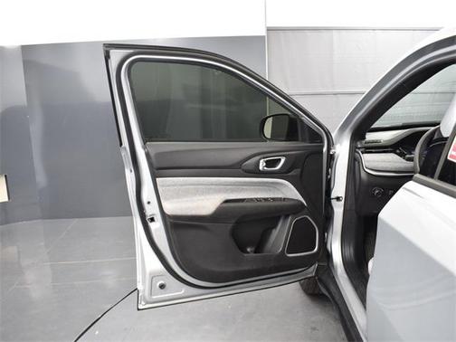 2024 Jeep Compass Sport