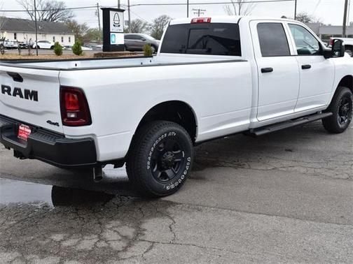 2025 RAM 3500 Tradesman Crew Cab 4x4 8' Box