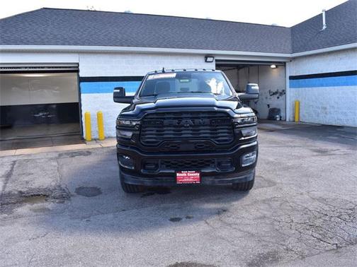 2025 RAM 2500 Big Horn Crew Cab 4x4 6'4' Box