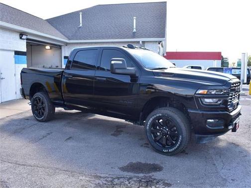 2025 RAM 2500 Big Horn Crew Cab 4x4 6'4' Box