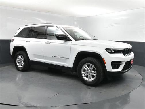 2022 Jeep Grand Cherokee Laredo