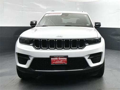 2022 Jeep Grand Cherokee Laredo