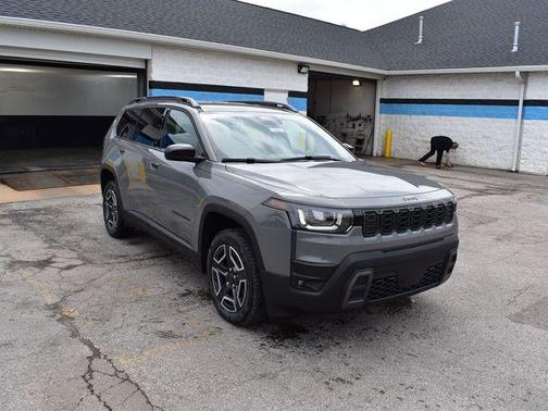 Sting-Gray Clearcoat 2026 Jeep Cherokee Laredo 4x4