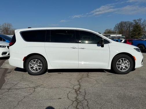 2026 Chrysler Pacifica L