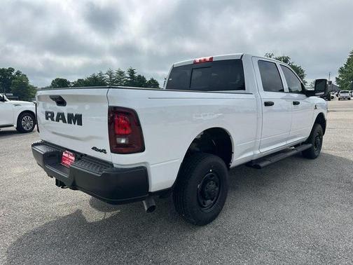 2025 RAM 2500 Tradesman Crew Cab 4x4 6'4' Box