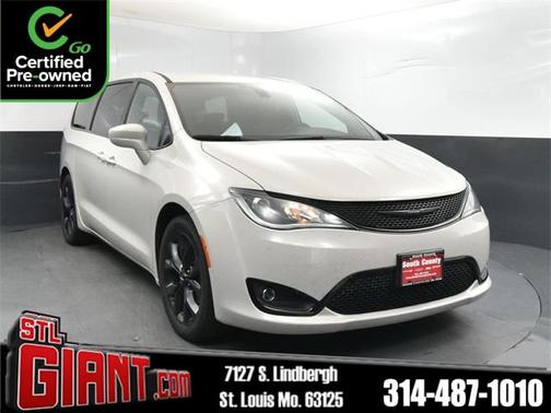 2020 Chrysler Pacifica Touring