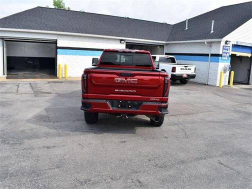 2024 GMC Sierra 2500 AT4
