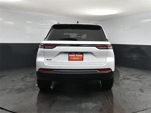 2026 Jeep Grand Cherokee Altitude