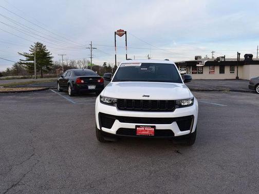2026 Jeep Grand Cherokee Altitude